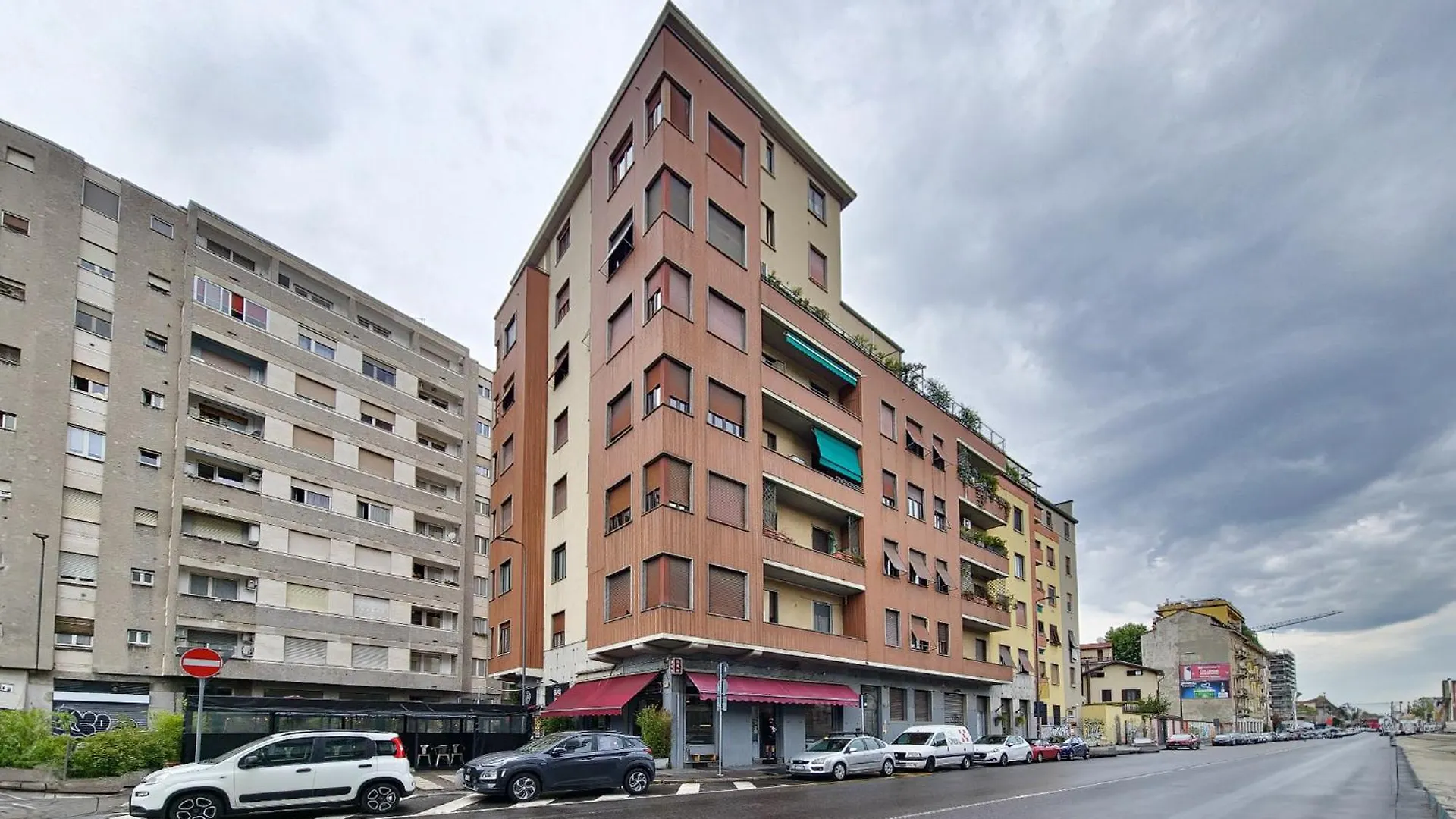 Stazione Centrale Ampio E Moderno Bilocale Milan Apartment